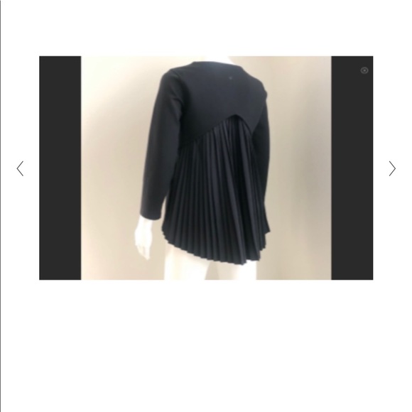 LuluLemon Black Long sleeve Top w/ Accordion Back - Picture 6 of 6
